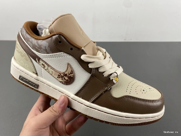RETRO 1 JORDAN LOW HF5743-221  0808